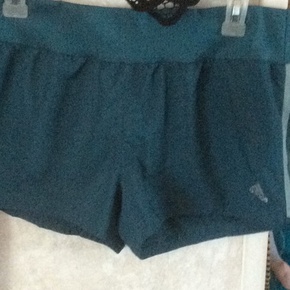 ADDIAS SHORTS AERO LEGGINS - Picture 2 of 8